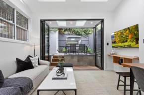 Charming 3-bed Cottage with a Courtyard